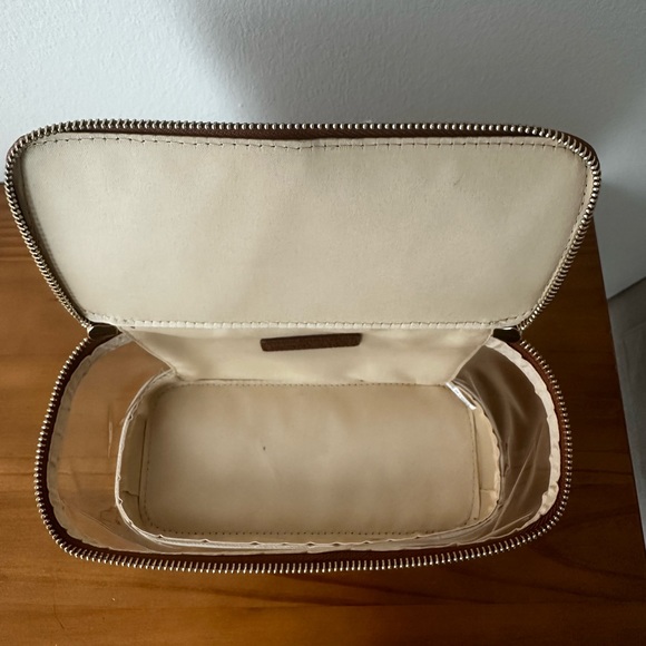 Henny + Lev The Max Makeup Trunk Bag Cream and Brown One Size - Picture 5 of 9
